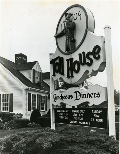 With her husband, Wakefield started Toll House Inn in Whitman, Massachusetts, in 1930, in the heat of the Great Depression. . Toll house inn